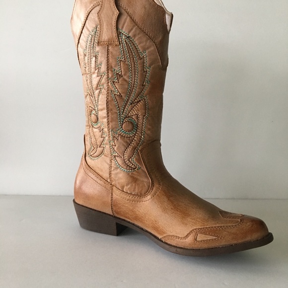 Ladies Cowboy Boot - Picture 3 of 5